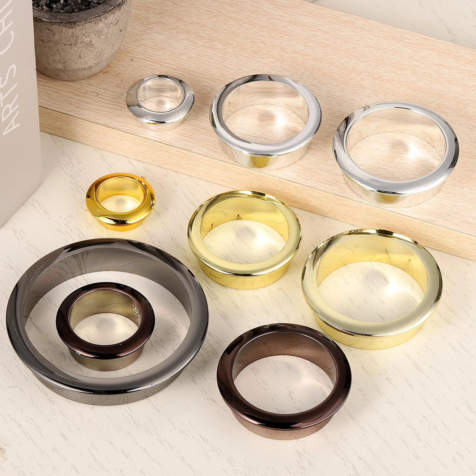 QUARKZMAN 1 Pieza 2.17" (55mm) Pasacables de Nylon para Escritorio, Cubierta de Orificio de Cable de Plástico, Organizador de Cables para Escritorio de Computadora, Dorado