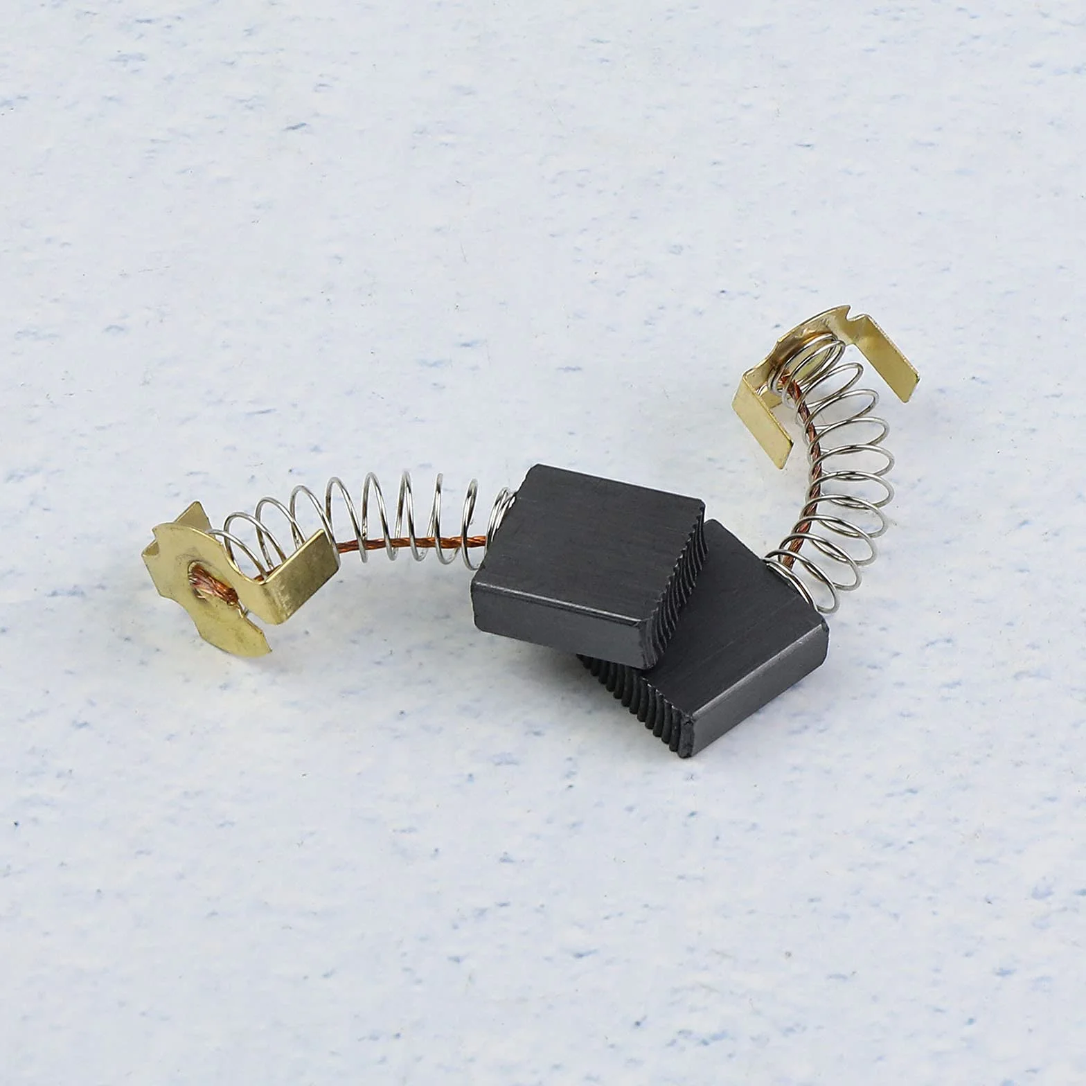 ECSiNG 2 pares escobas carbón 1619P04451 17x17x7mm compatible GCM 10 GCO 14-1 GCM 10