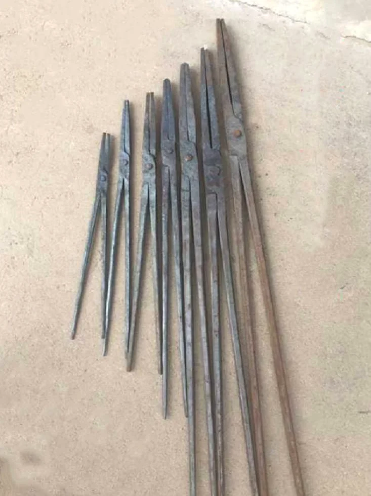 Pinzas para Hacer Cuchillos Pinzas Herrero 37cm -100cm Pinzas de Hierro Puntiagudas Pinzas forja Cuchillas Pinzas forja Yunque Pinzas Herrero para Ingeniero Forja Herrero