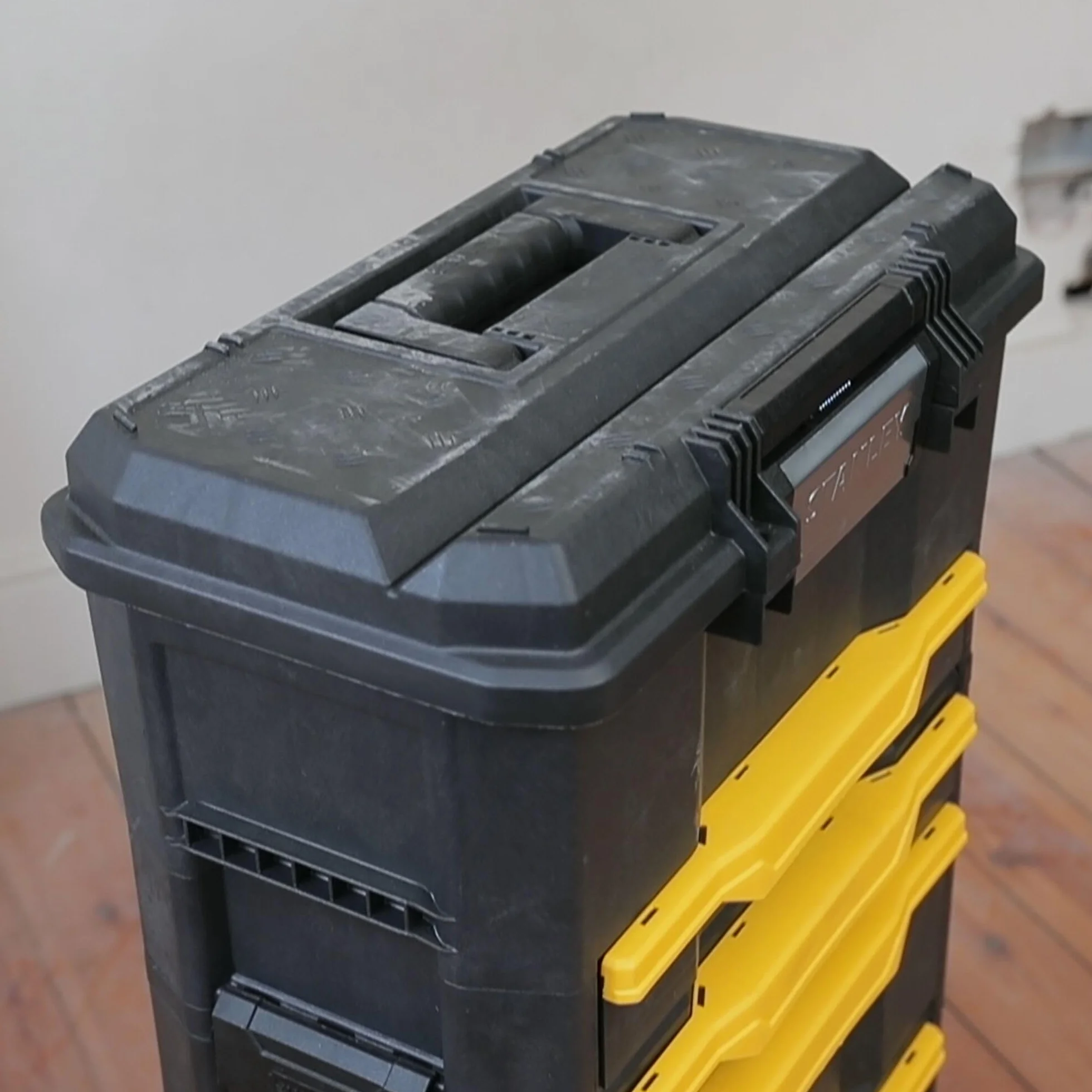 STANLEY Modular Taller Rodante 3 en 1 con Ruedas, Asa Telescópica, 35 kg