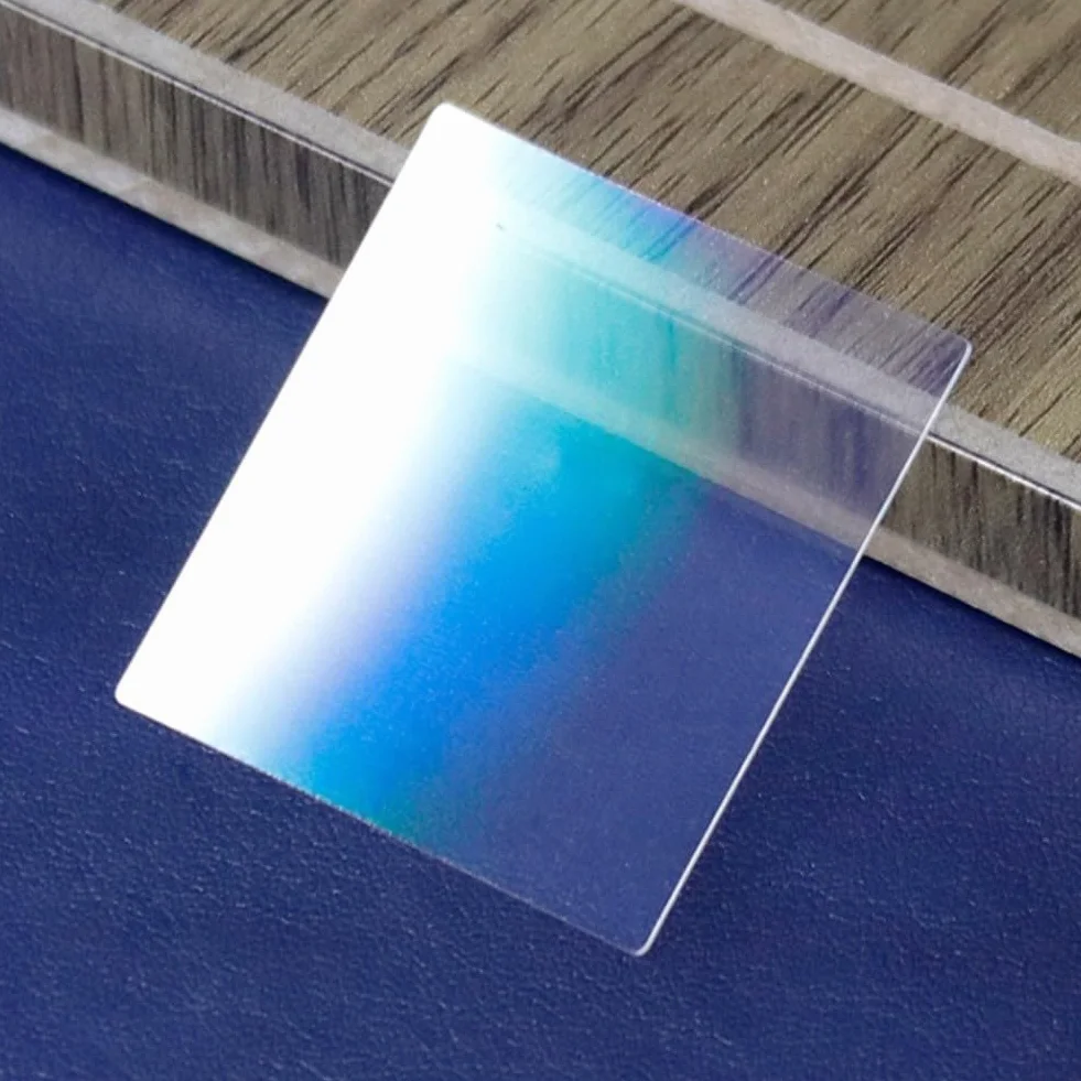 Rejilla de difracción óptica 36x38mm, rejilla de transmisión PET premium con eficiencia del 50%, ancho 200-10000nm para experimentos de espectroscopia en laboratorios escolares (600 líneas)