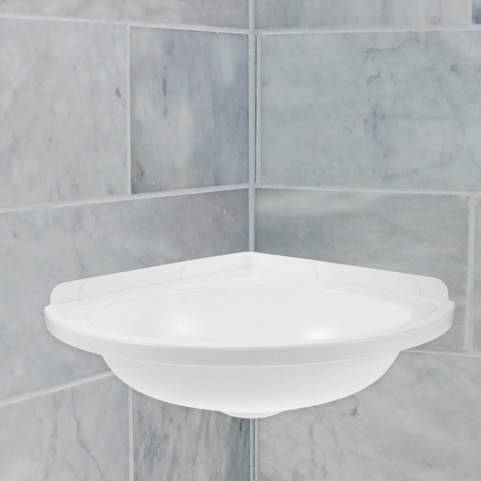 DOITOOL Lavabo de esquina pequeño para baño: Lavabo de pared de plástico triangular sobre encimera con orificio para grifo.