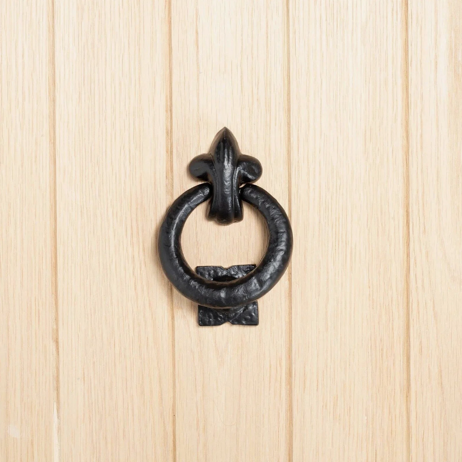 Fleur De LYS - Aldaba de puerta de anillo antiguo negro, aldaba de anillo de hierro fundido, aldaba tradicional de puerta delantera, aldaba de puerta de hierro negro rústico, aldaba de puerta negra