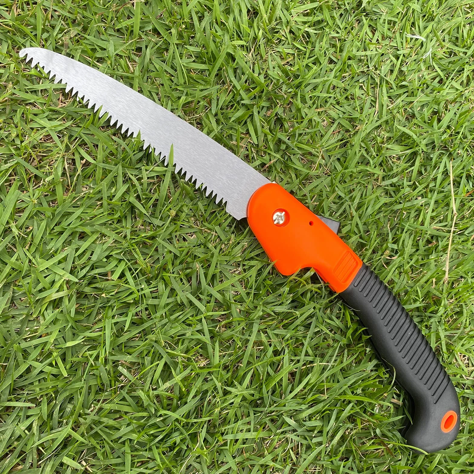Newaner Serrucho de Poda Plegable 180mm Sierra de Mano Mango Antideslizante Cierre de Seguridad Naranja