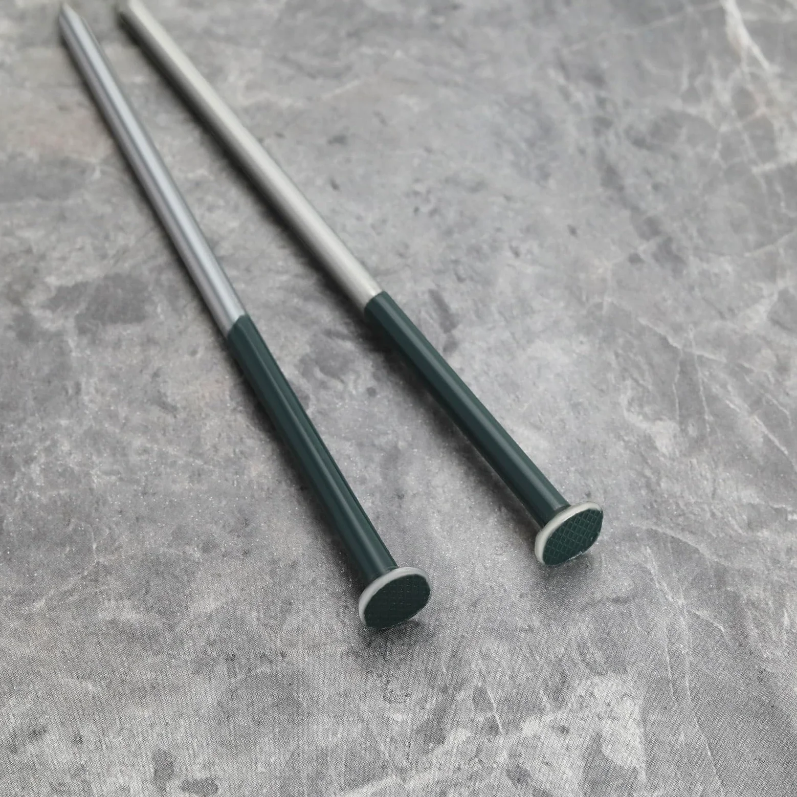 50pcs Clavos Césped Artificial Color Verde Oscuro 5 Mm X 150 Mm Clavos Cabeza Redonda Galvanizados Juego Clavos para Asegurar Telas Esteras Malas Hierbas Redes Láminas Suelo Y Más