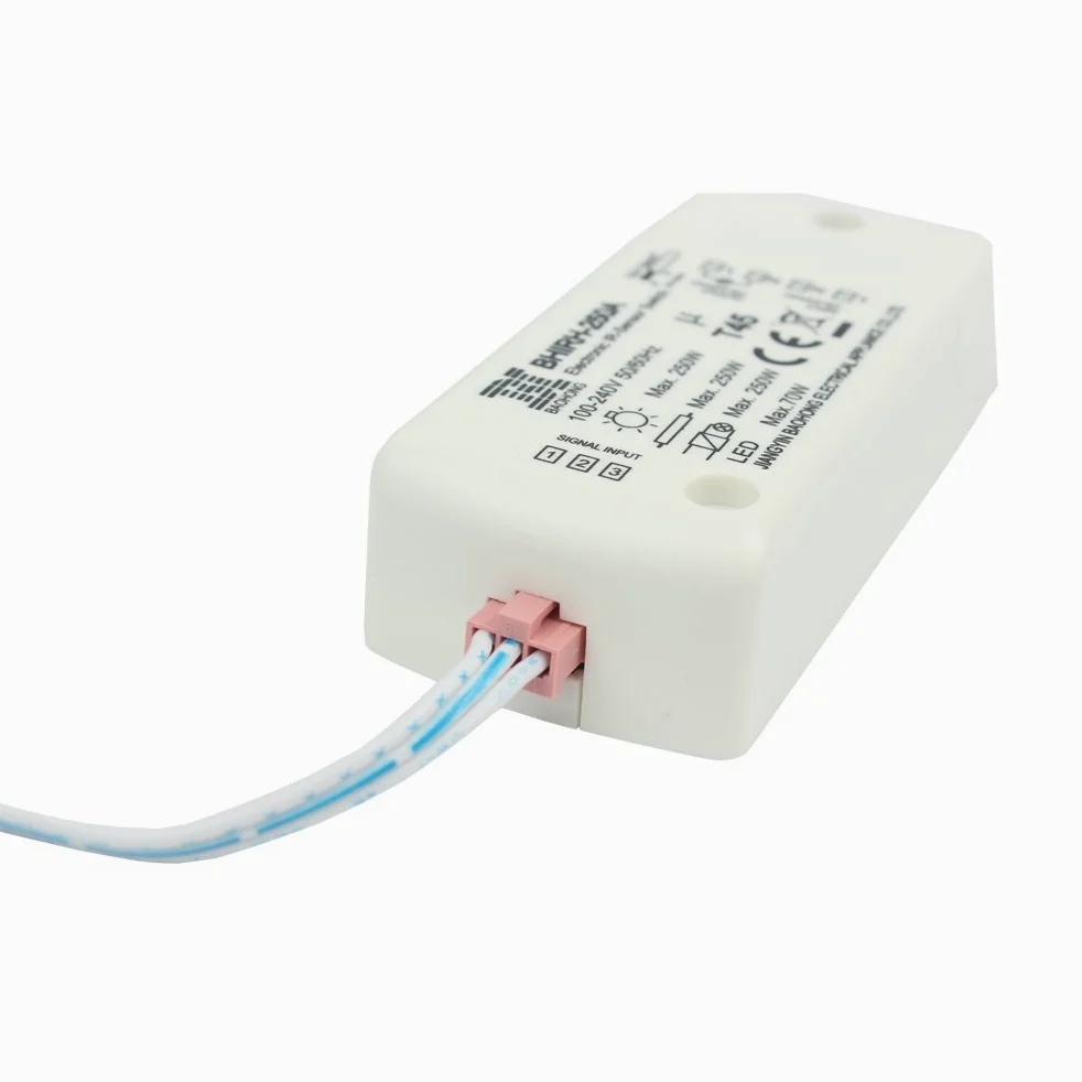 Interruptor infrarrojo BHIRH-250A Voltaje dual 100-240V Luces inteligentes Detección de movimiento 5-10cm Usado fuera del gabinete Trabajando a mano MAX.70W LED