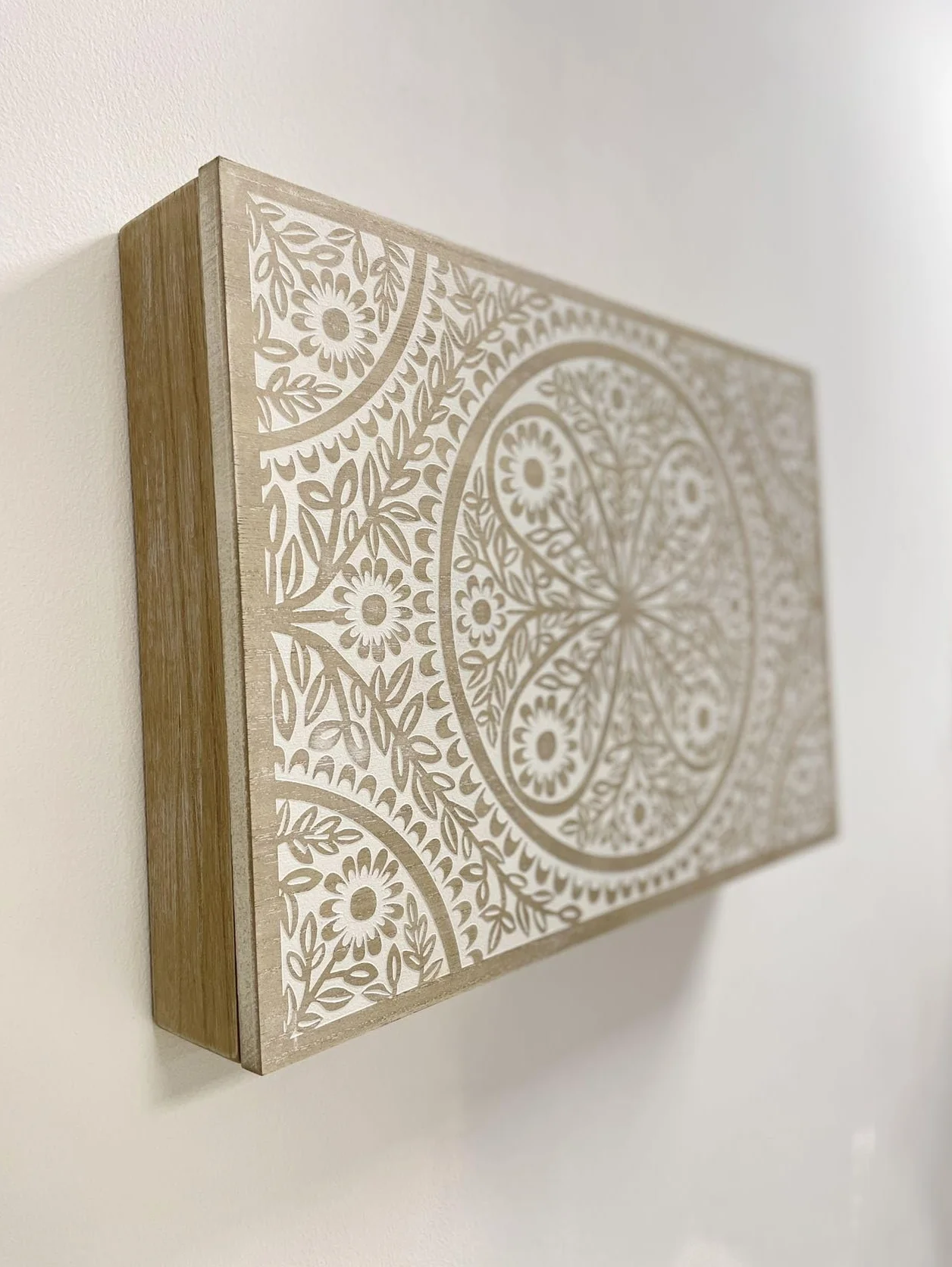 Tapa Contador de Luz Cubre Cuadros Electricos Nórdico de Madera - Mandala