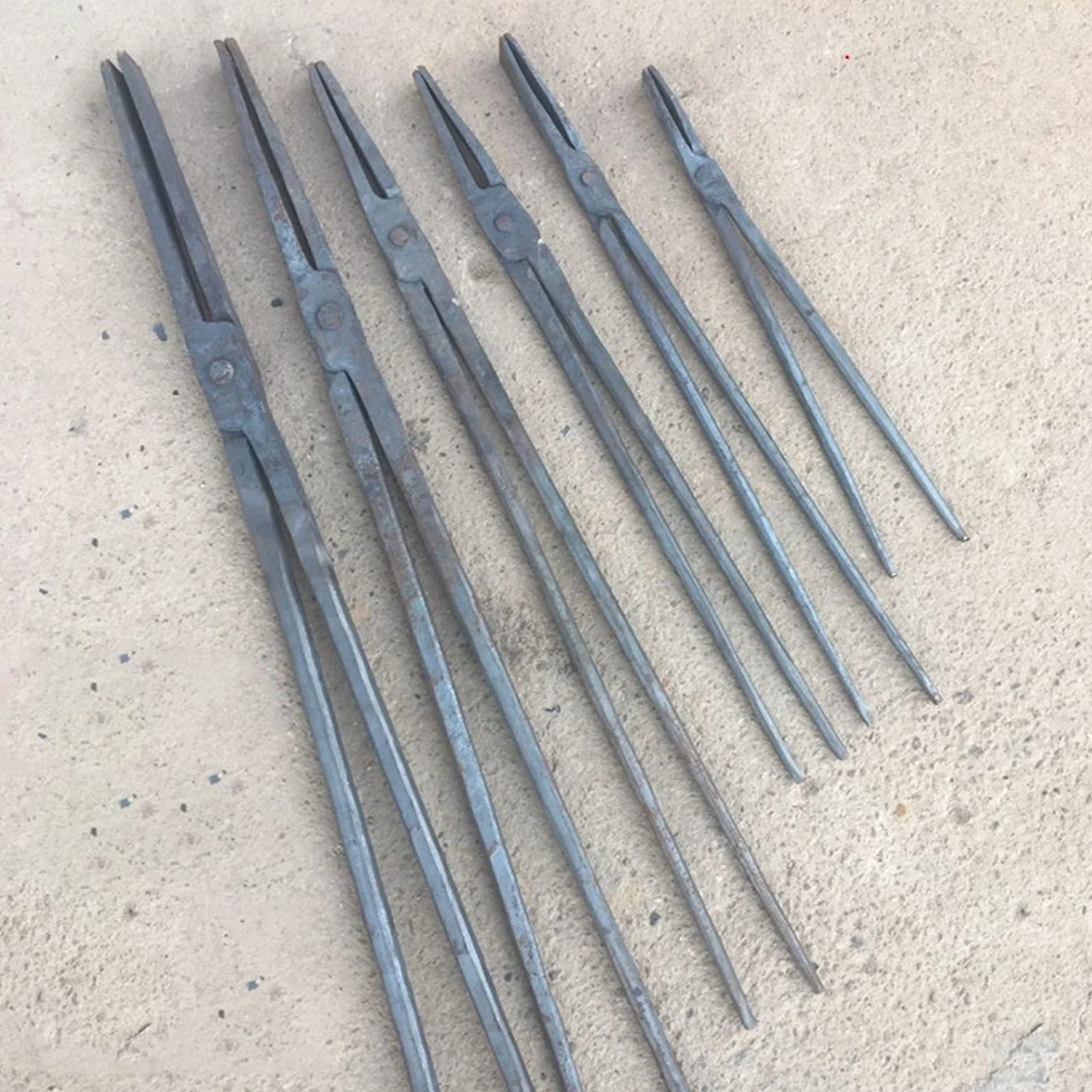 Pinzas para fabricar Cuchillos Pinzas Herrero 37cm -100cm Longitud Pinzas Planas Pinzas Herrero Cuchillas Pinzas Yunque Pinzas forja Pinzas de Herrero para Ingeniero Forja de Herrero
