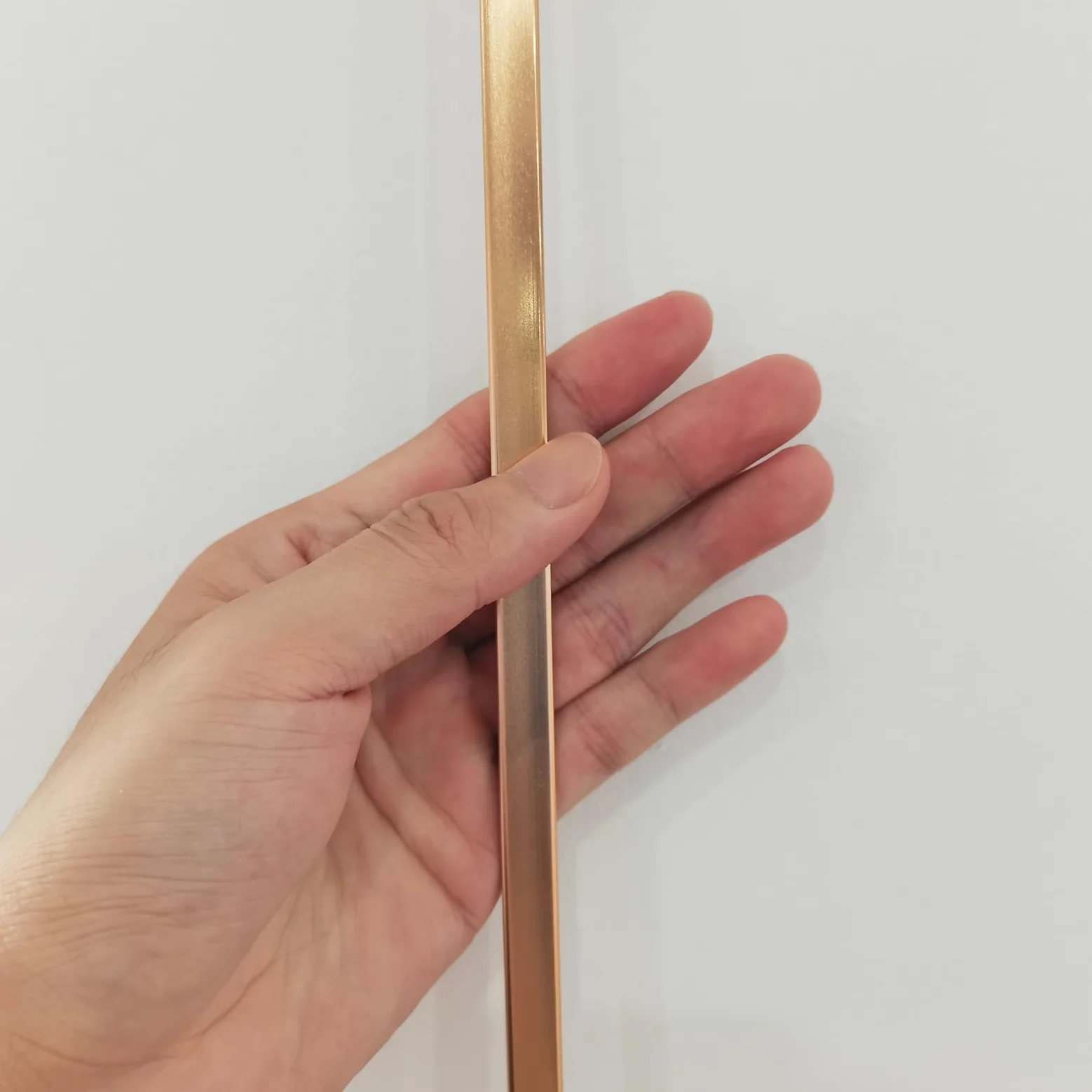 QUARKZMAN 3 Piezas 2.9 Pies x 0.39" T Moldura Tiras De Transición Para Pisos Aleación De Aluminio Cierre Para Brechas De Vinilo Entre Tablones De Laminado Baldosas Brechas En Pisos Dorado
