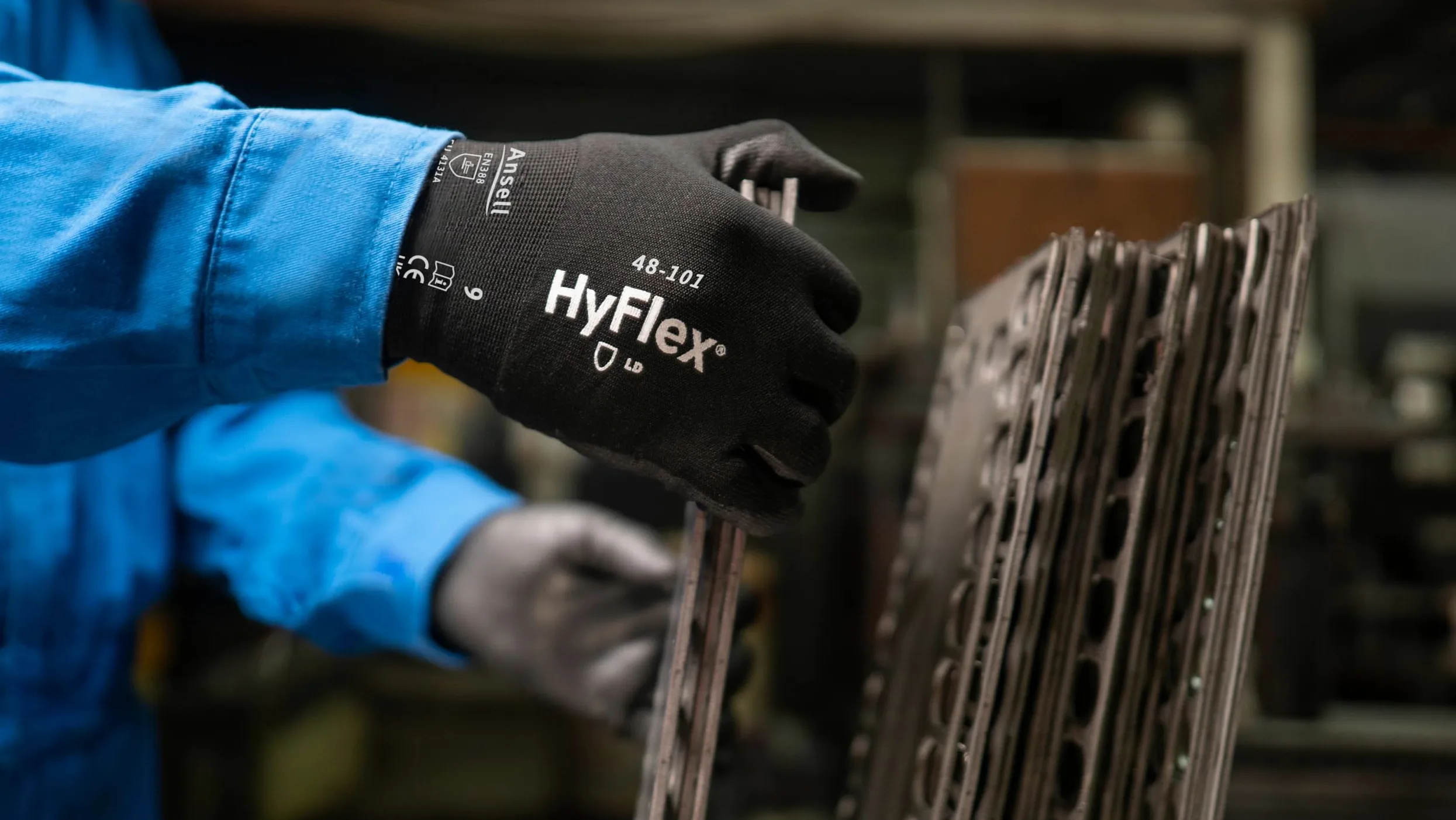 Ansell HyFlex 48-101 Guantes de Trabajo Finos, Alta Precisión Táctil, Forro Elástico con Revestimento de Poliuretano, Protección Multiusos, Bricolaje y Mecánica, Negro, Talla 8 (12 Pares)