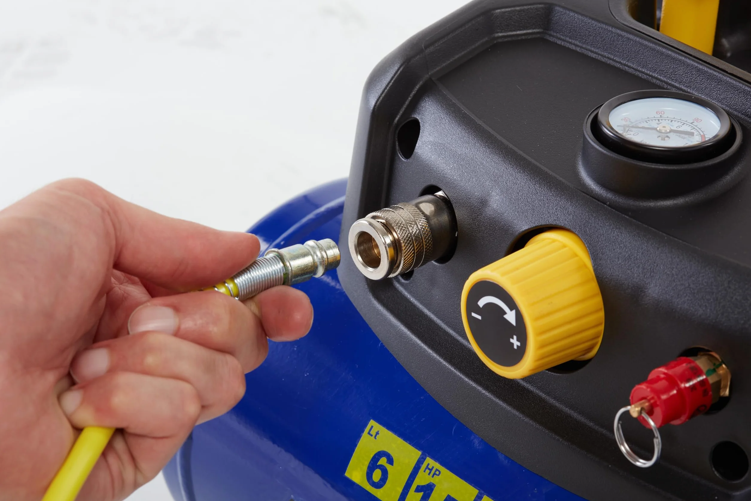 Compresor de aire portátil MICHELIN MBL6 6L 1,5 hp 8 bar 160 l/min