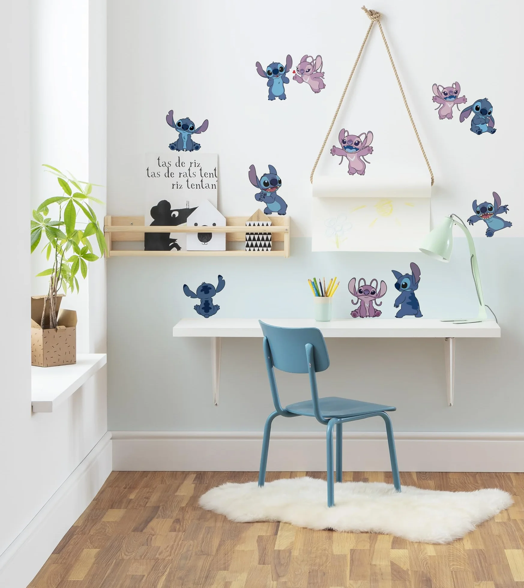 Komar Graz Design - Adhesivo decorativo para pared, diseño de Stitch and Angle Happy (50 x 70 cm)