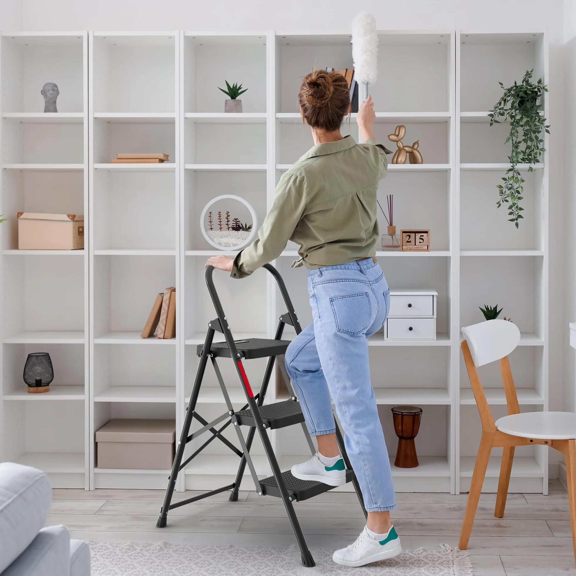 BONTEC Escaleras Plegables de 3 Escalones, Capacidad de 150KG con Pedales Antideslizantes Anchos, Taburete Escaleras de Mano de Acero, Manubrio de Esponja, Uso en Interiores y Exteriores, Negro
