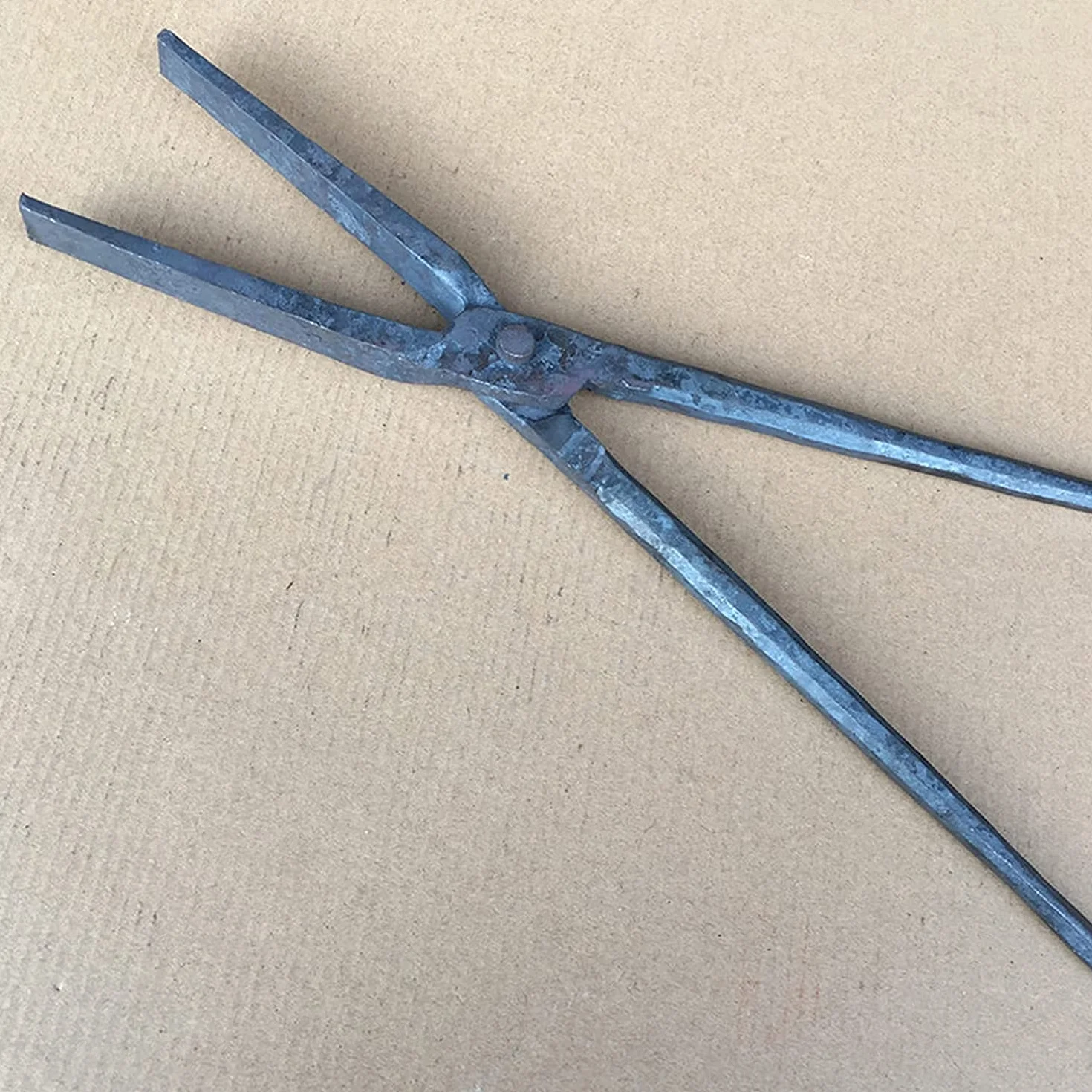 Pinzas para fabricar Cuchillos Pinzas Herrero 37cm -100cm Longitud Pinzas Planas Pinzas Herrero Cuchillas Pinzas Yunque Pinzas forja Pinzas de Herrero para Ingeniero Forja de Herrero
