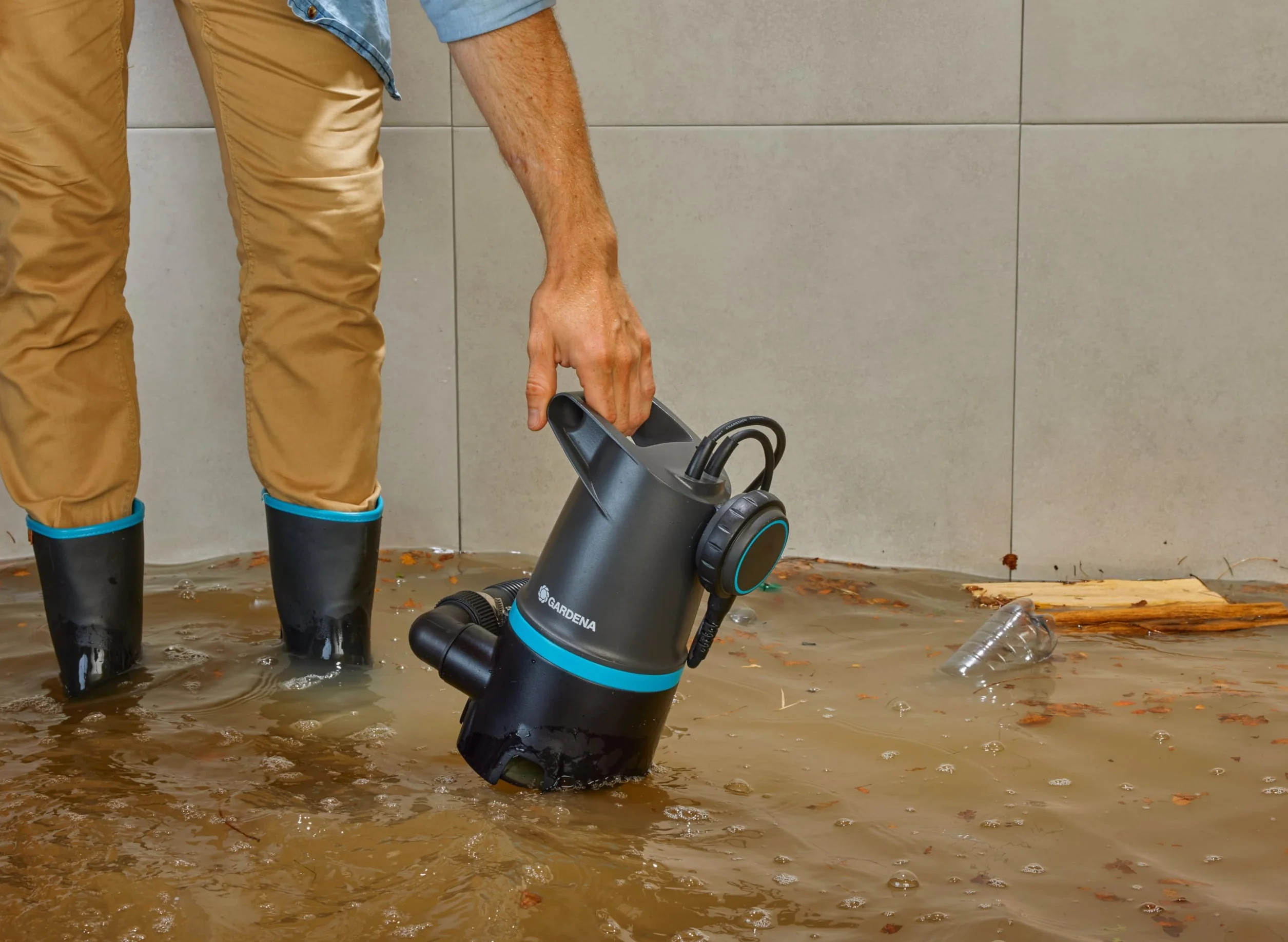 GARDENA Bomba sumergible 2 en 1 para aguas sucias 20000 BASIC, 20.000 l/h